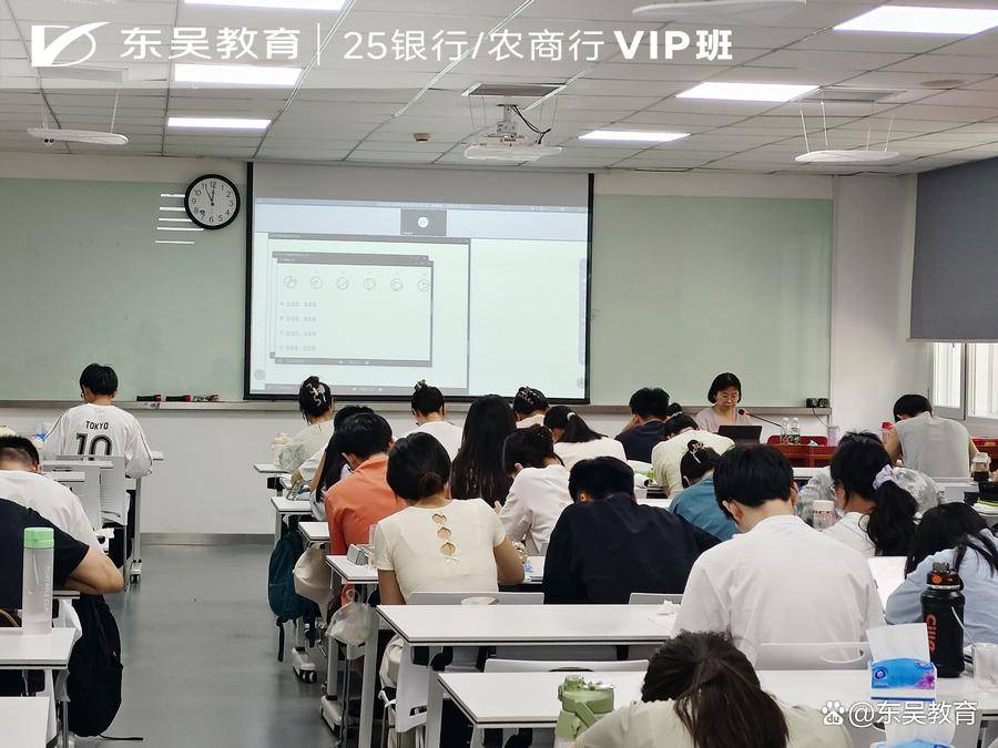如何准备银行校招面试中的常见行为面试问题？